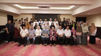 Kunjungi Kafilah MTQ, Ketua TP PKK Kota Bekasi Beri Semangat dan Motivasi